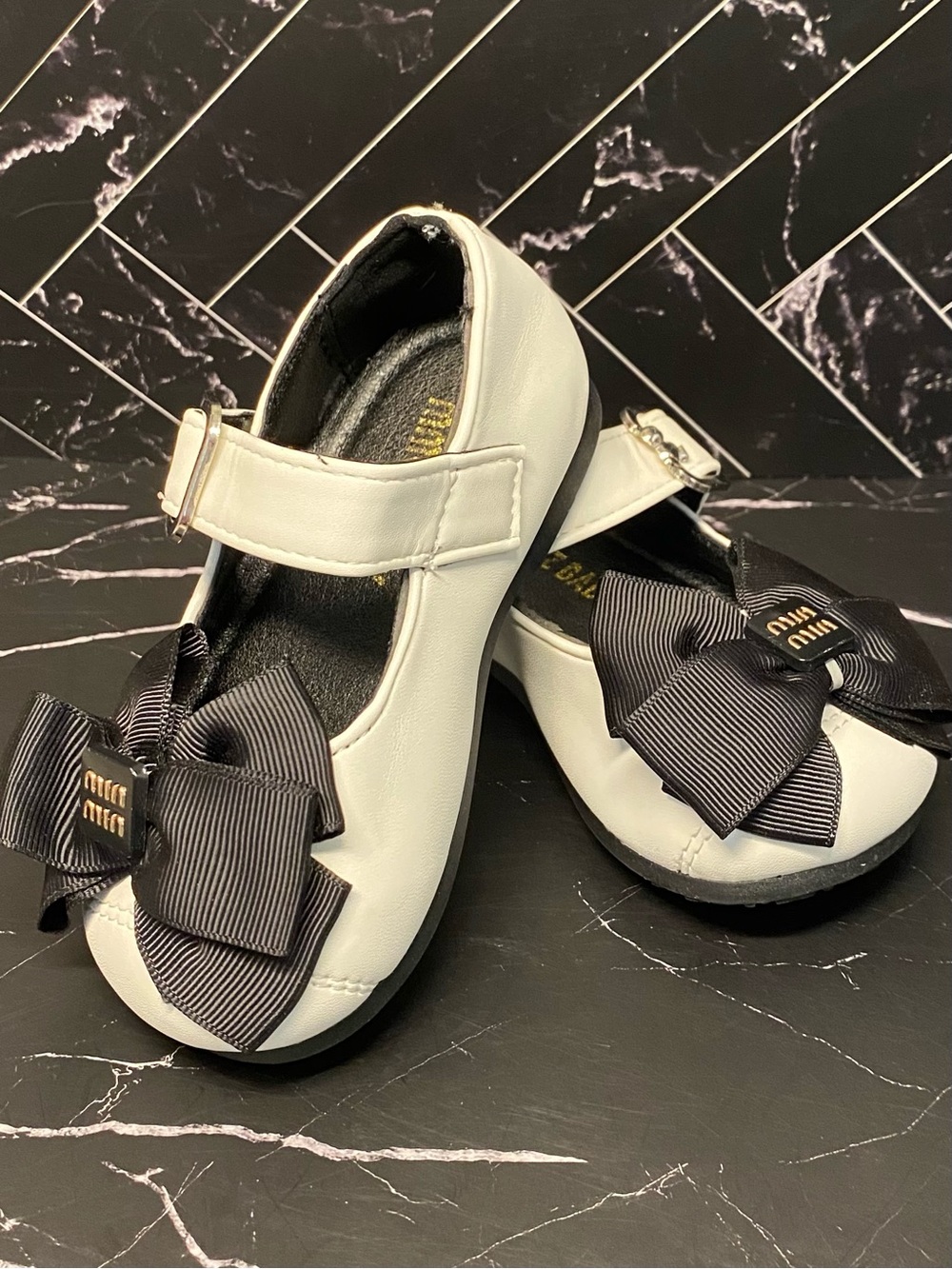 Toddler Girls White Mary Jane’s with Black Grosgrain Bow Size 4.5 US/20 EU
